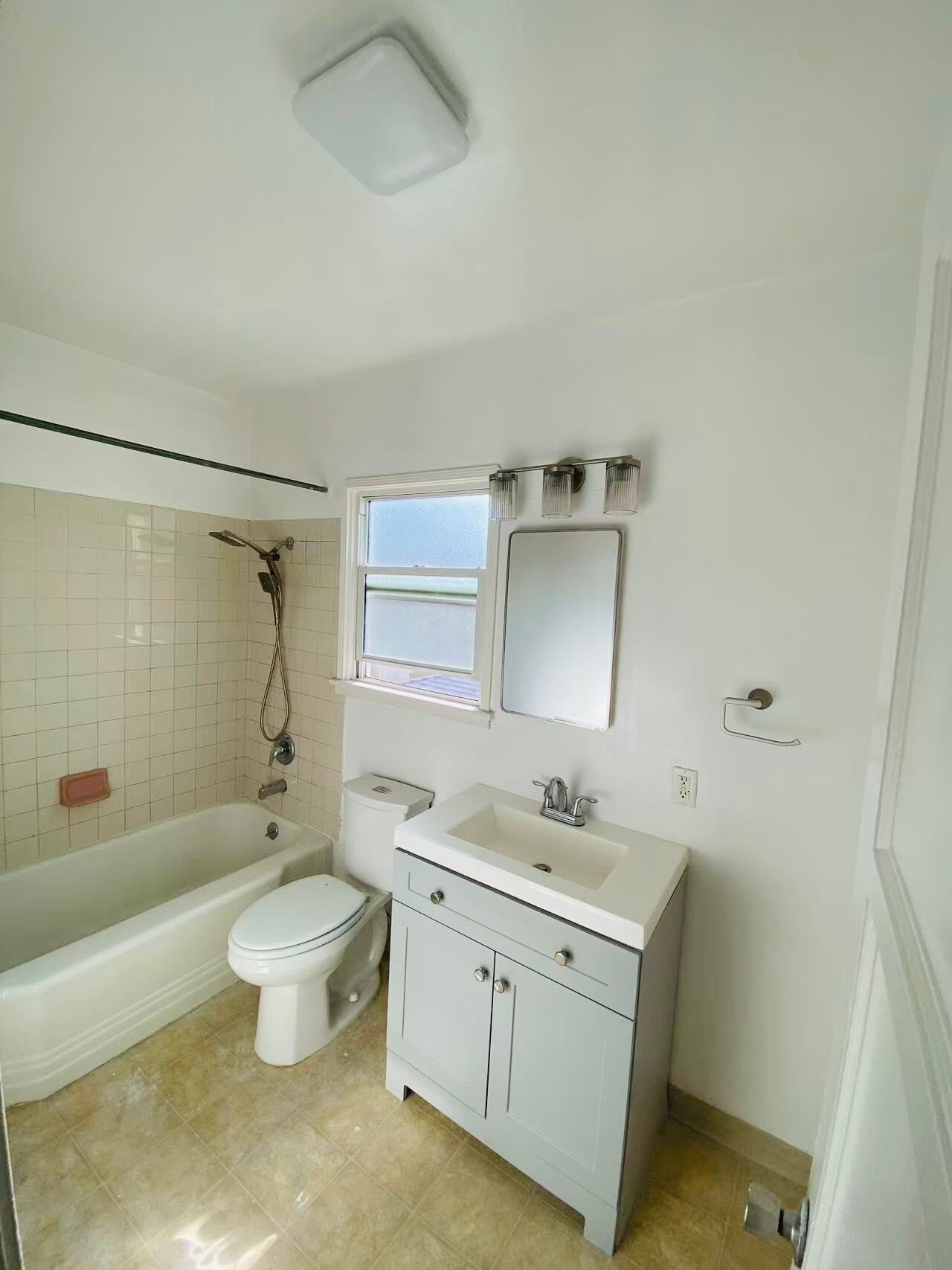 Building Photo - 1854 Garvey Ave