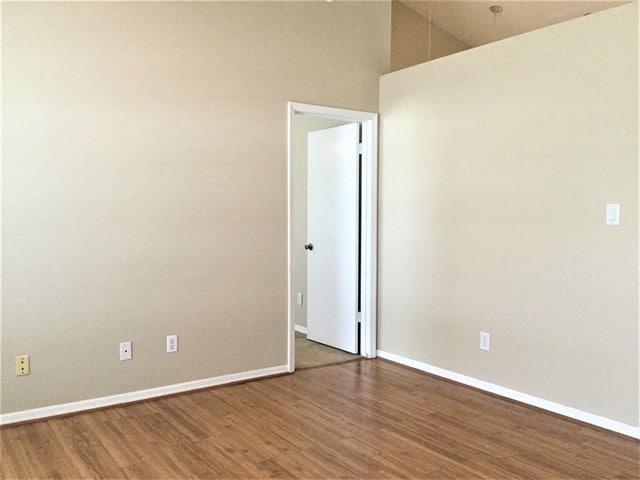 Building Photo - 1056 Condor Pl