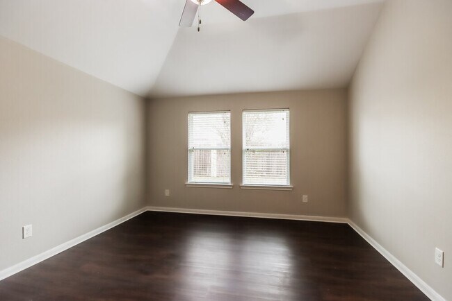 Building Photo - 21519 Kings Bend Dr