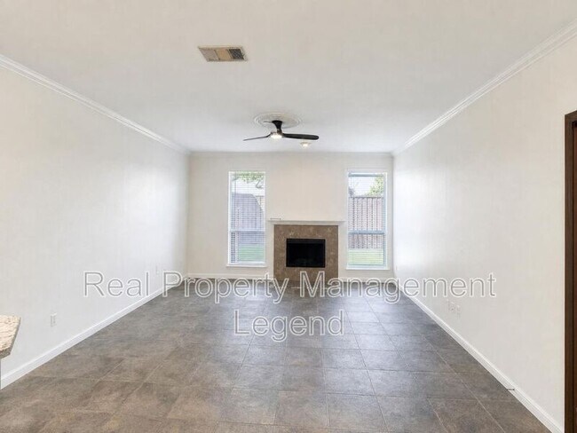 Building Photo - 9518 Prestmont Pl