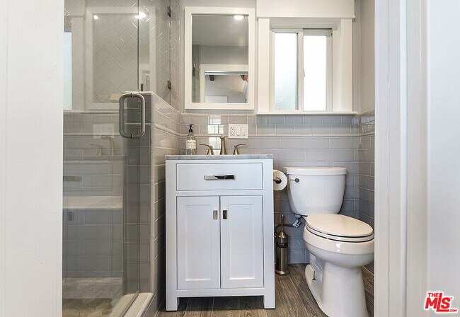 Building Photo - 3908 Las Flores Canyon Rd