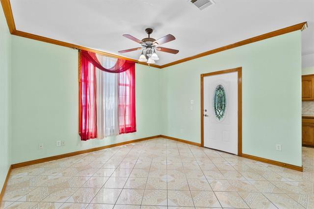 Building Photo - 908 E Belknap St