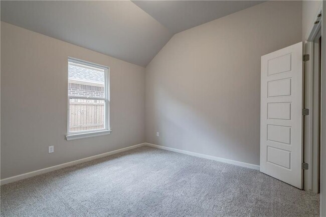 Building Photo - 6601 NW 150th Terrace