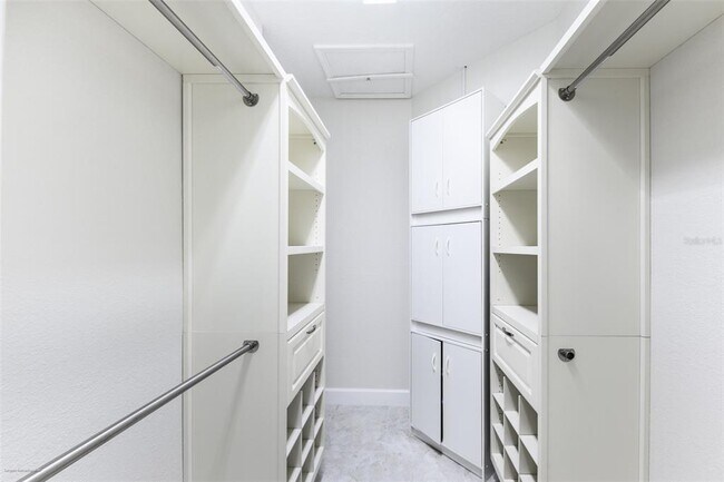 Building Photo - 566 Port Bendres Dr