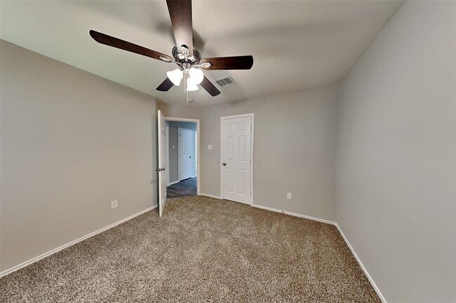 Building Photo - 7214 Bristol Ridge Dr