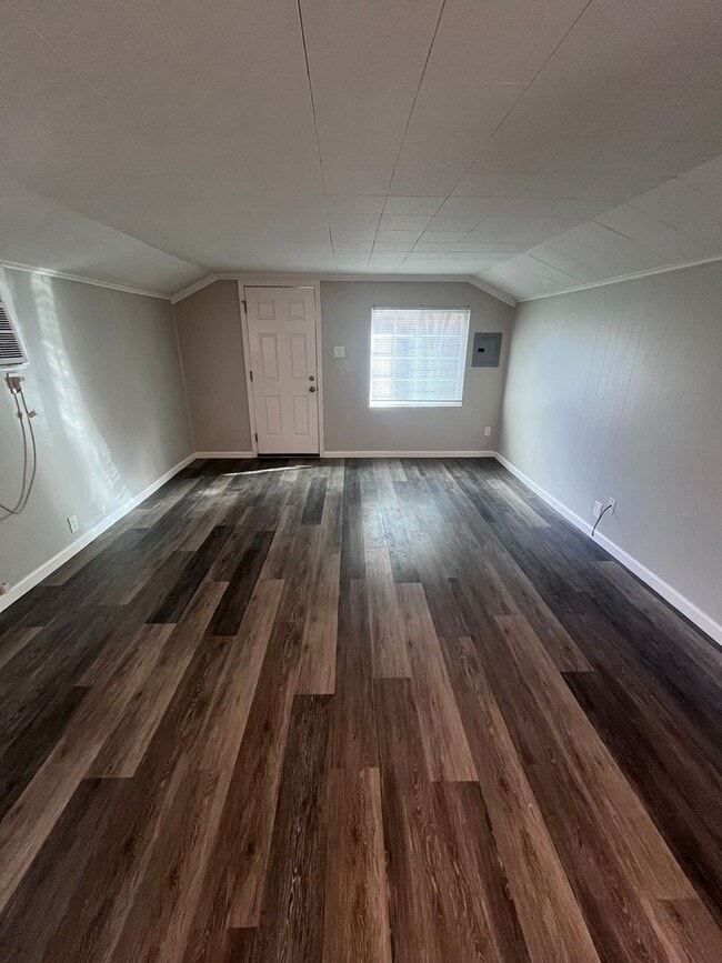 Building Photo - CUTE ONE BEDROOM ONE BATH HOME IN GRANITE BAY!!