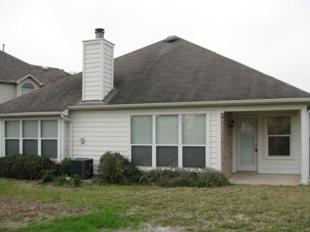 Building Photo - 3327 Jib Ct
