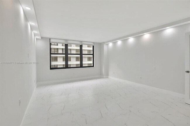 Building Photo - 9801 Collins Ave