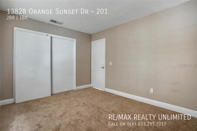 Building Photo - 13828 Orange Sunset Dr