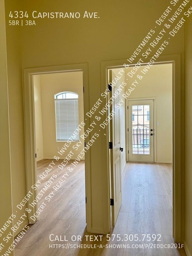 Building Photo - 4334 Capistrano Ave