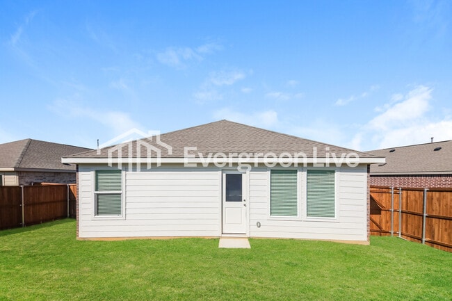 Building Photo - 832 Dressage Ln