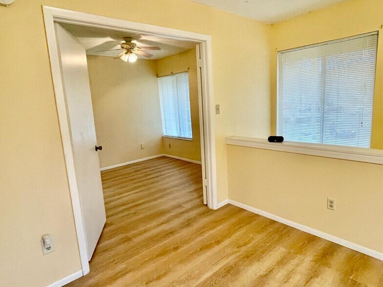 View bedroom - 4377 White Pine Ave