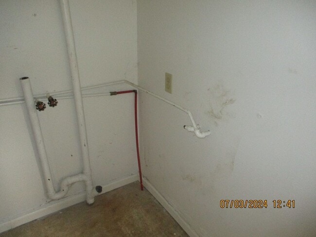 Building Photo - 256 Chenault Ave