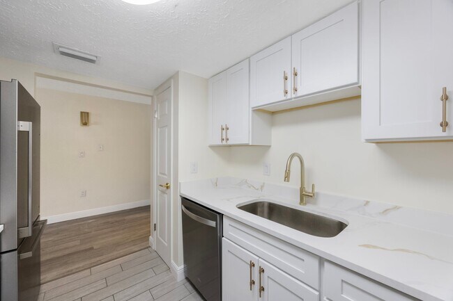 Building Photo - 3111 W Horatio St