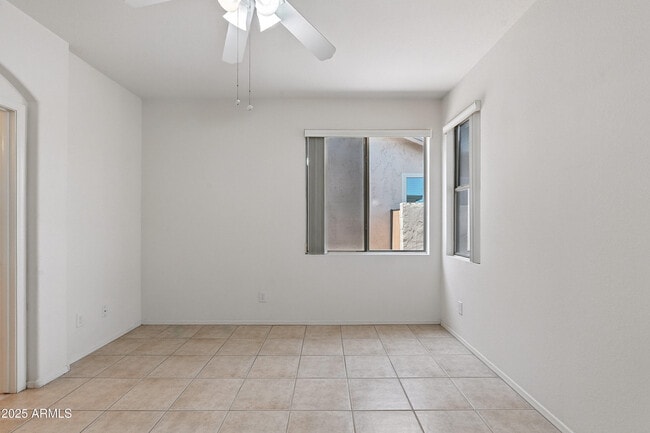 Building Photo - 17934 W Deneen Way
