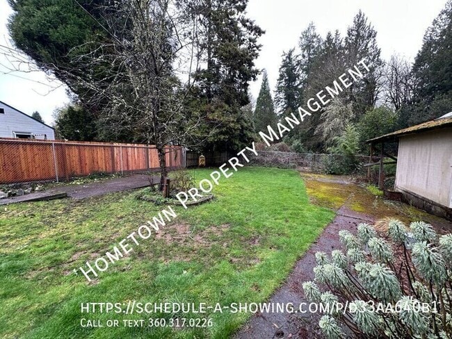 Building Photo - 912 Carlyon Ave SE