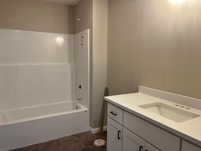 Building Photo - 1321 Sioux Turn
