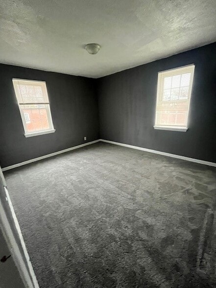 Building Photo - 1950 Nelawood Rd