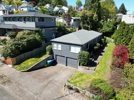 Building Photo - 13-15 SW Bancroft St