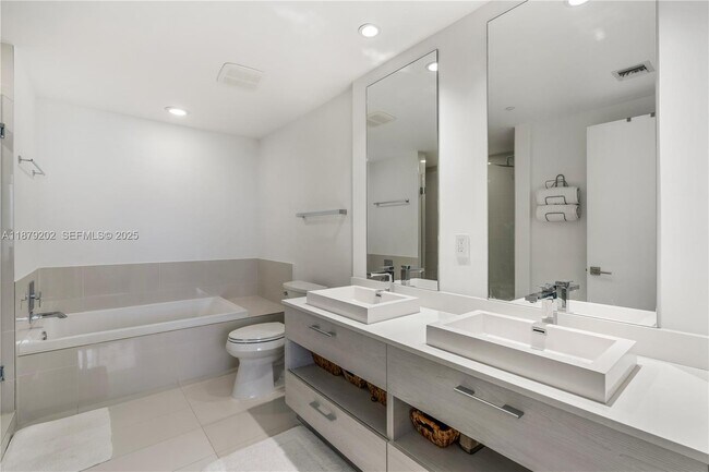 Building Photo - 55 SW 9th St