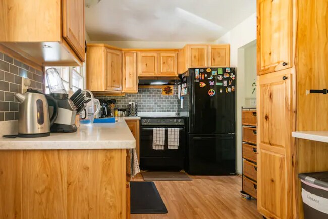 Building Photo - 22 Whitney Dr