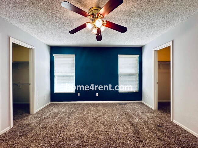 Building Photo - Overland Park Raised Ranch, Primary Suite ...