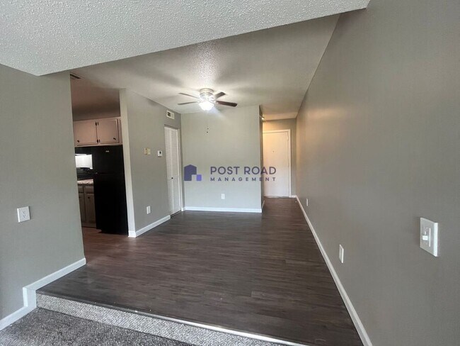 Building Photo - 705 W 27th St S