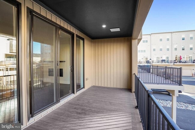 Building Photo - 22954 Sullivans Cove Sq