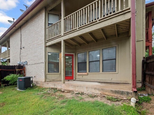 Building Photo - 1816 Rawhide Loop