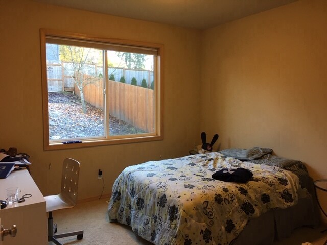 Building Photo - 3505 NE 140th St