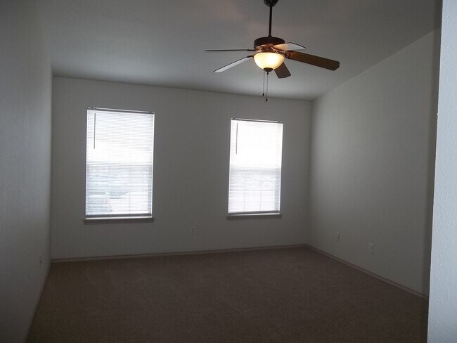 Building Photo - 2318 Sailing Way