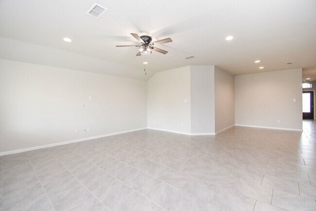 Building Photo - 1334 Bellingham Park Dr