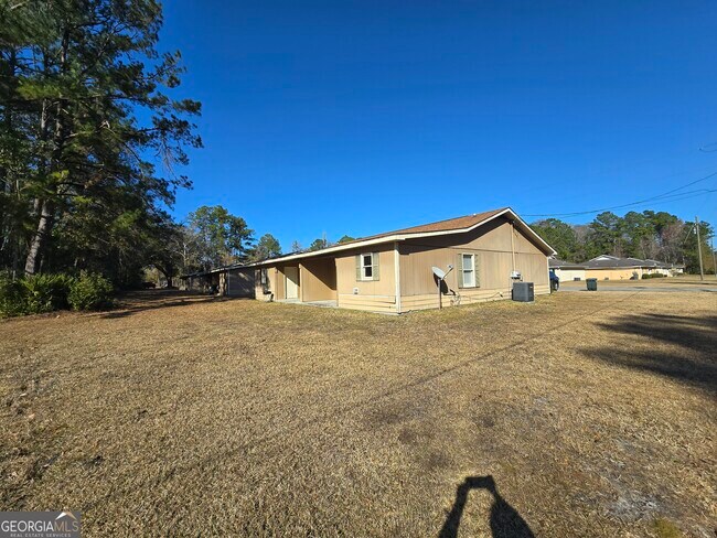 Building Photo - 416 S Ashley St