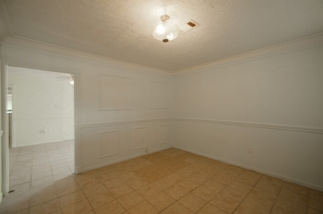 Building Photo - 8937 Etta St