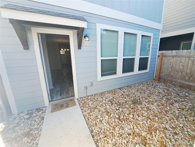 Building Photo - 309 Toddy Wy