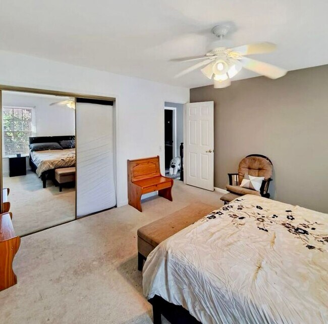 Building Photo - Amazing 5 BR/3.5 BA Single-Family Home in ...