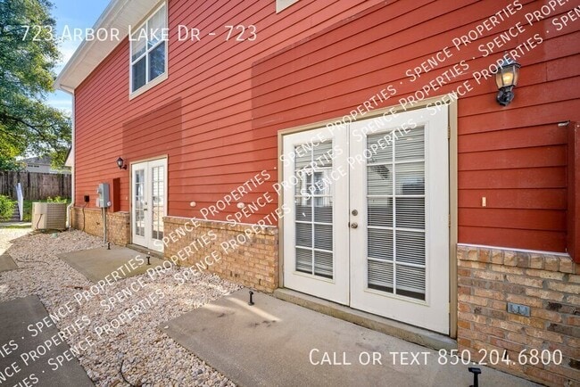 Building Photo - 723 Arbor Lake Dr