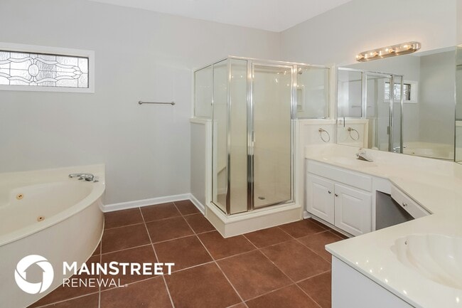 Building Photo - 4237 Monterey Dr