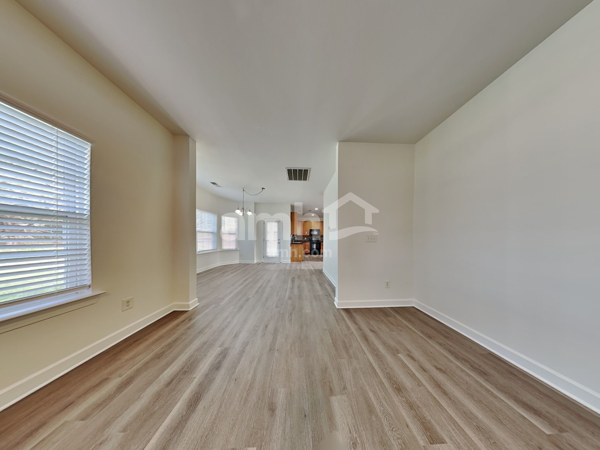 Building Photo - 456 Clearwater Dr