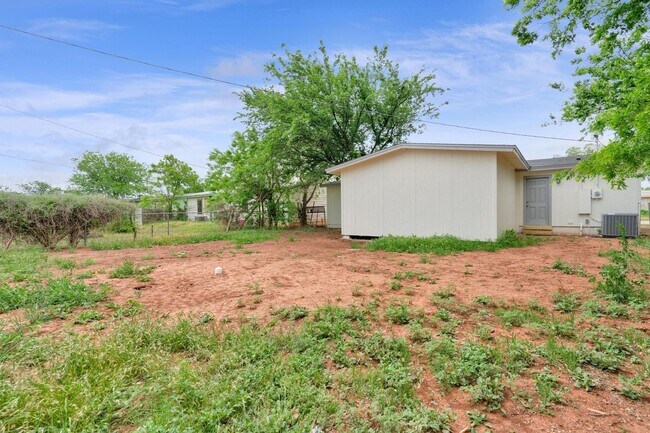 Building Photo - Charming 4BR House in Abilene