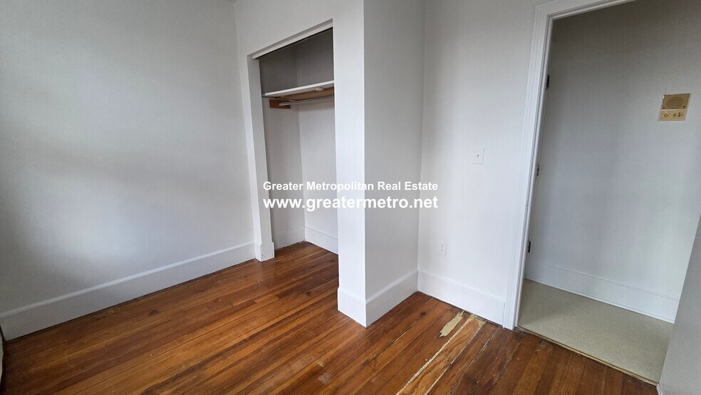 Building Photo - 207 Salem St