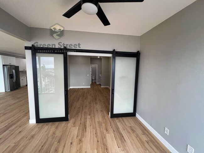 Building Photo - 2410 Albatross St