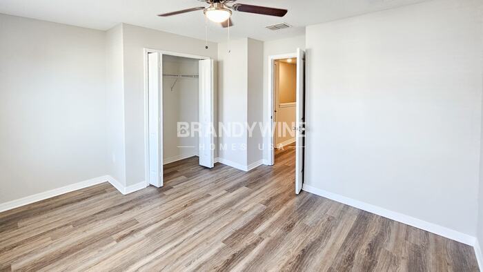 Building Photo - 5572 Mercado Dr