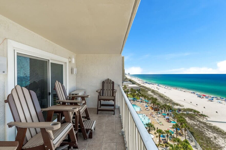 Building Photo - 8743 Thomas Dr