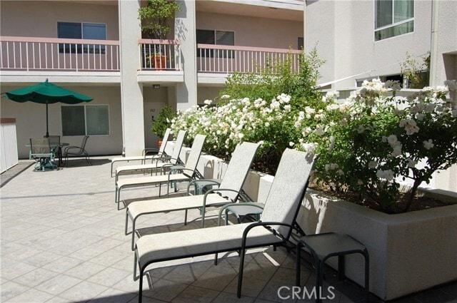 Building Photo - 4242 Stansbury Ave