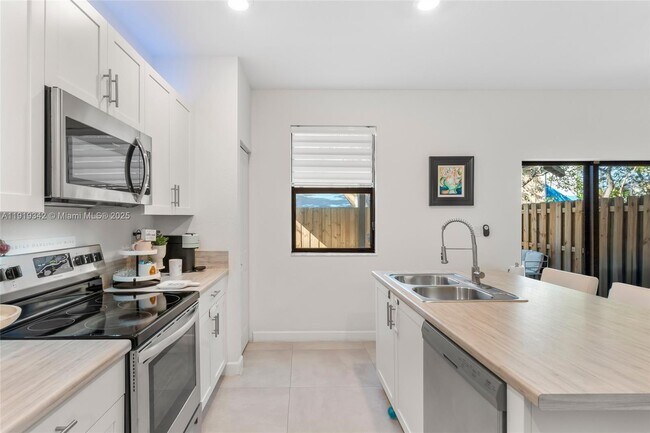 Building Photo - 28742 SW 134th Ct