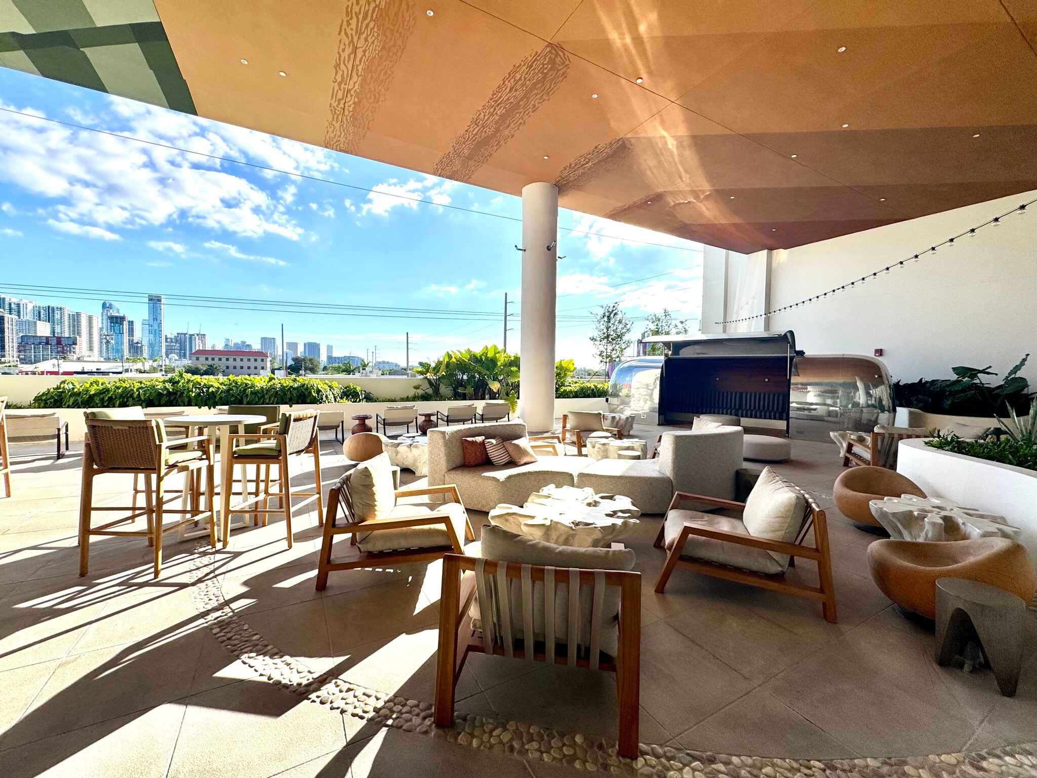 Building Photo - 370 NW 20th St