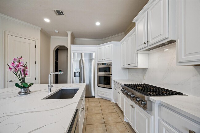 Building Photo - 11218 French Oak Ln