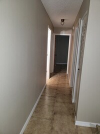 Building Photo - 1041 North Ave
