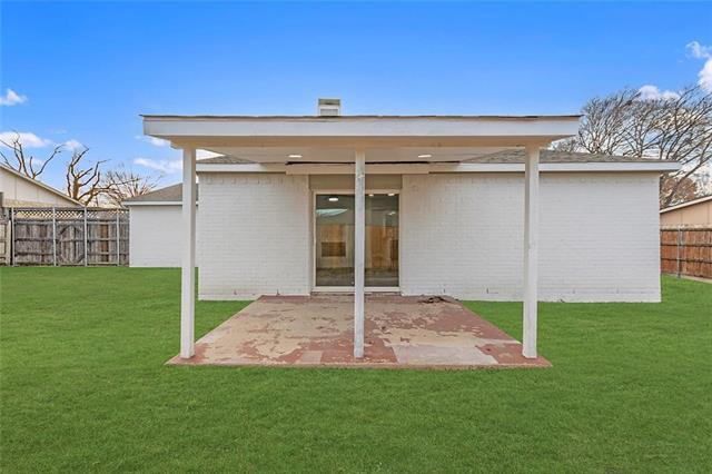 Building Photo - 1100 Brush Creek Dr